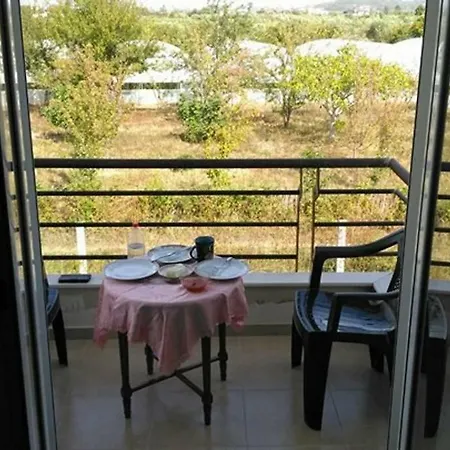 Near With Private Bathroom منزل للإقامة بيرات